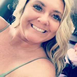 Meet your Posher, Alicia